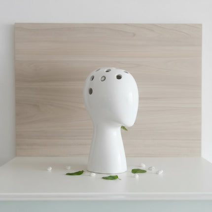 Moderne Vase in Kopfform